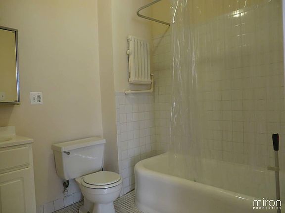 4th image of 811 Lexington Ave APT 05F