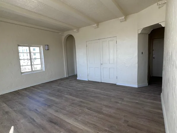 3339 W 8th St APT 302, Los Angeles, CA 90005