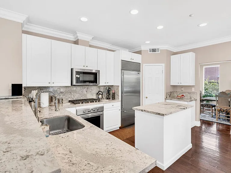 1215 Royal Ann Ct — Photo 17