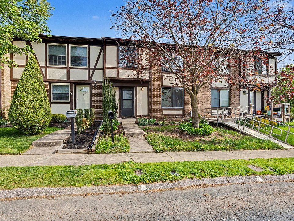 1st image of 143 Bourbon Ct