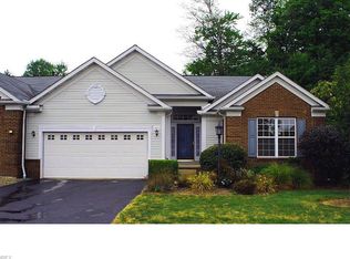 561 Mock Orange Ln, Chagrin Falls, OH 44023
