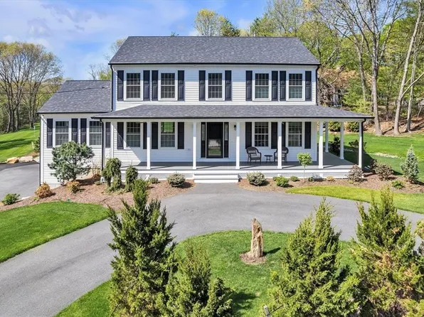 117 Mann School Rd, Smithfield, RI 02917