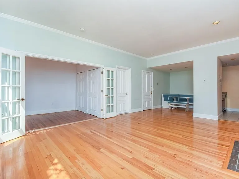 275 Beacon St #3B — Photo 8