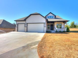 251 Canyon Creek Ln, Guthrie, OK 73044