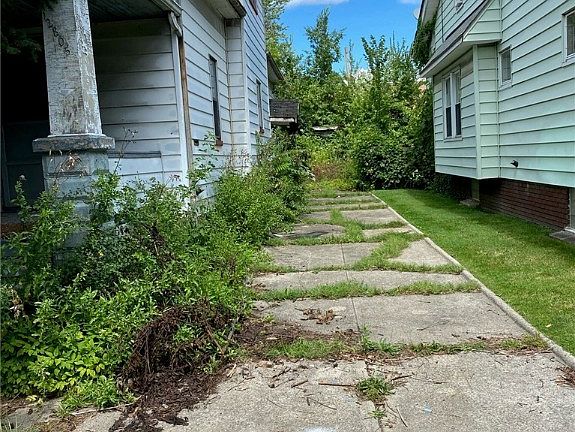 3rd image of 12805 Holborn Ave