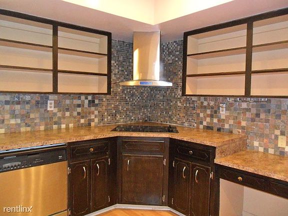 3rd image of 4516 NE 21st Ln #1