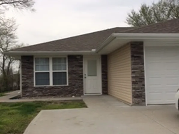 304 N Water St APT A, Warrensburg, MO 64093