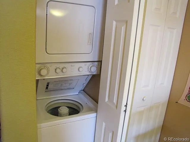 2345 N Clay St #203 — Photo 13