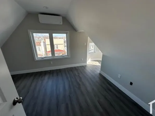 9748 101st St, Ozone Park, NY