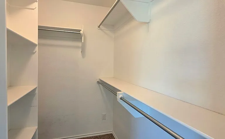 1025 Pine Leaf Pl — Photo 14