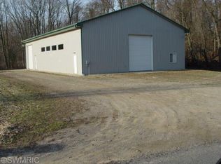 9320 Yund Rd, Benton Harbor, MI 49022