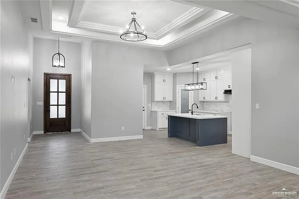 4 bed, 3.0 bath, 1730 sqft, $2,200 — Photo 4