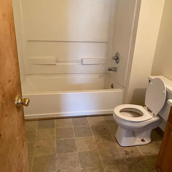 1207 Schuyler St — Photo 11