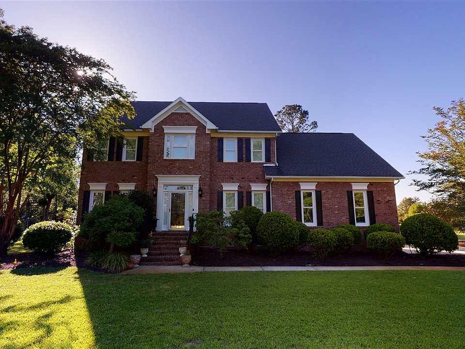 1st image of 3719 Palmer Dr
