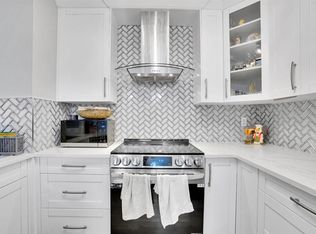 2280 S 68th St NE #1111, Calgary, AB T1Y7M1