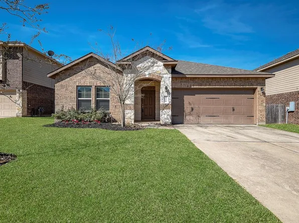 170 Meadow Grove Dr, Conroe, TX 77384