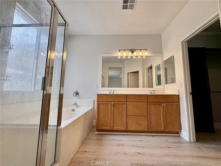 15068 Knollwood St — Photo 9