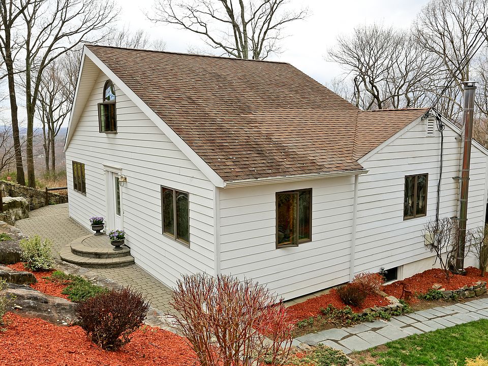 1st image of 25 Summit Circle Dr