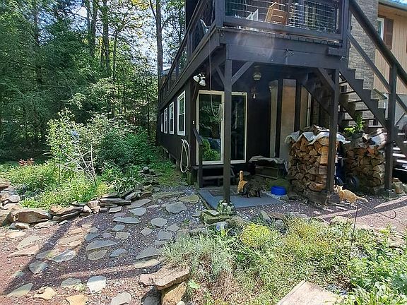2nd image of 104 Spyglass Hill Rd