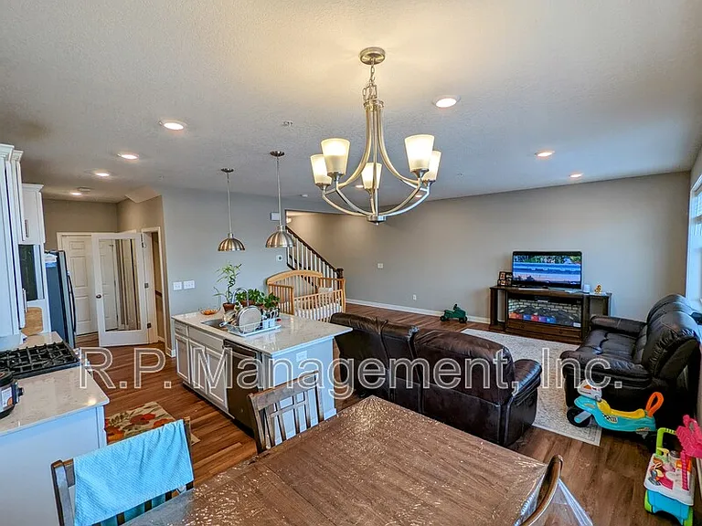 18814 72nd Pl N — Photo 2