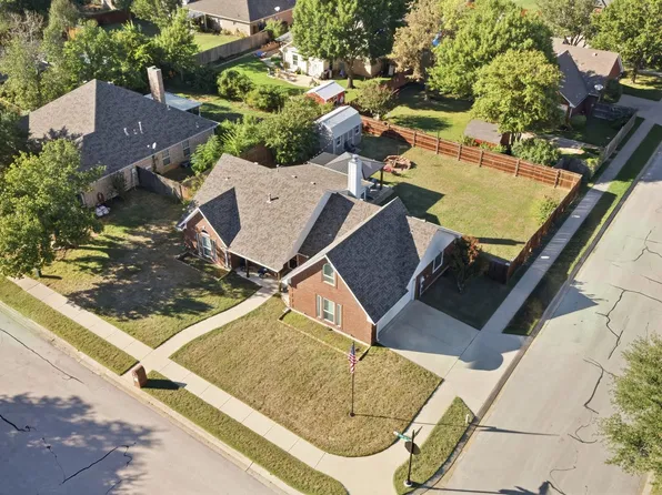506 Amy Jo Cir, Aubrey, TX 76227