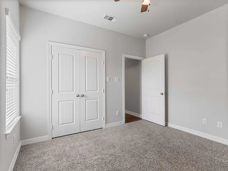 244 Mossy Meadow Dr — Photo 15