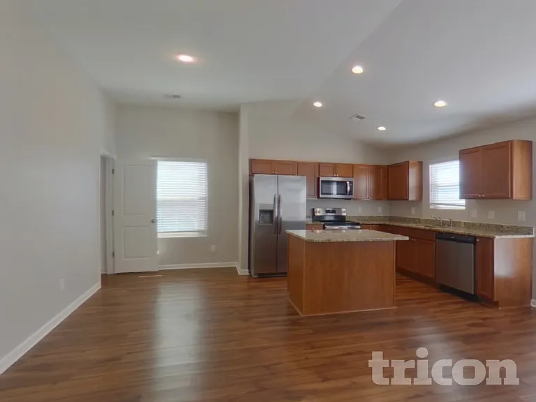 711 Tallaran Rd — Photo 4