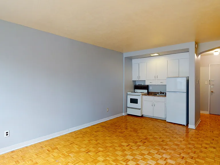 67 Cartier St — Photo 19