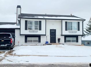 202 Vista Ridge Cir, Evanston, WY 82930