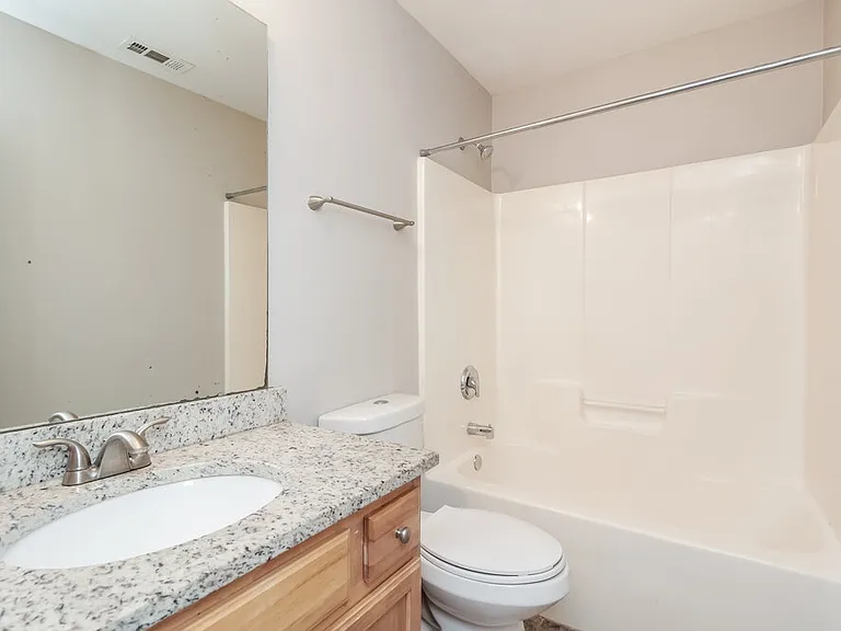 2648 Reid Park Ln — Photo 11