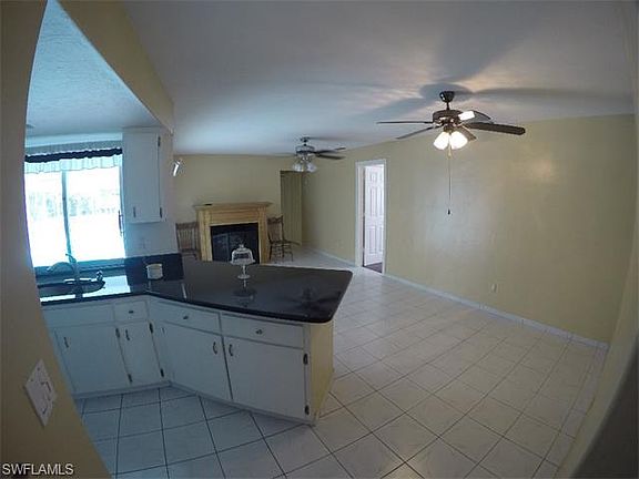 2nd image of 606 SE 22nd St