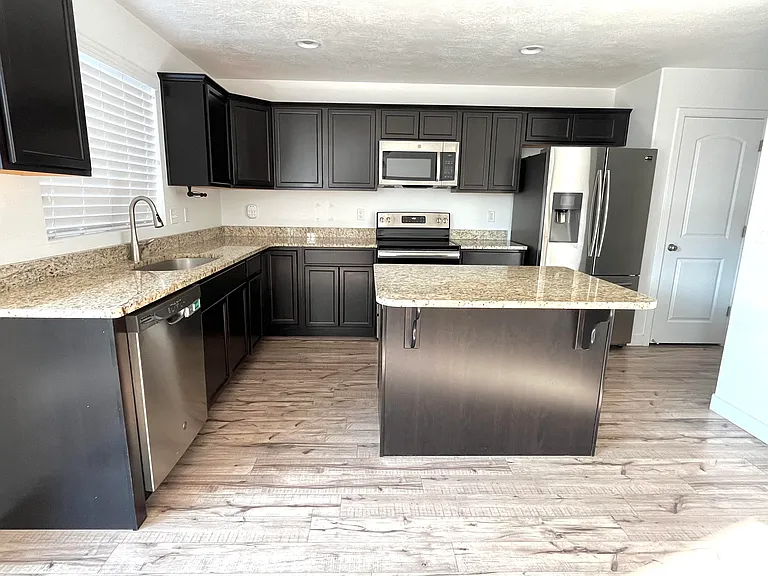 3032 S Red Pine Dr — Photo 4