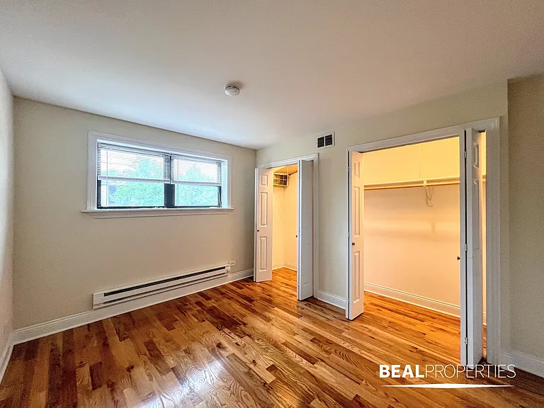 555 W Arlington Pl #409 — Photo 6