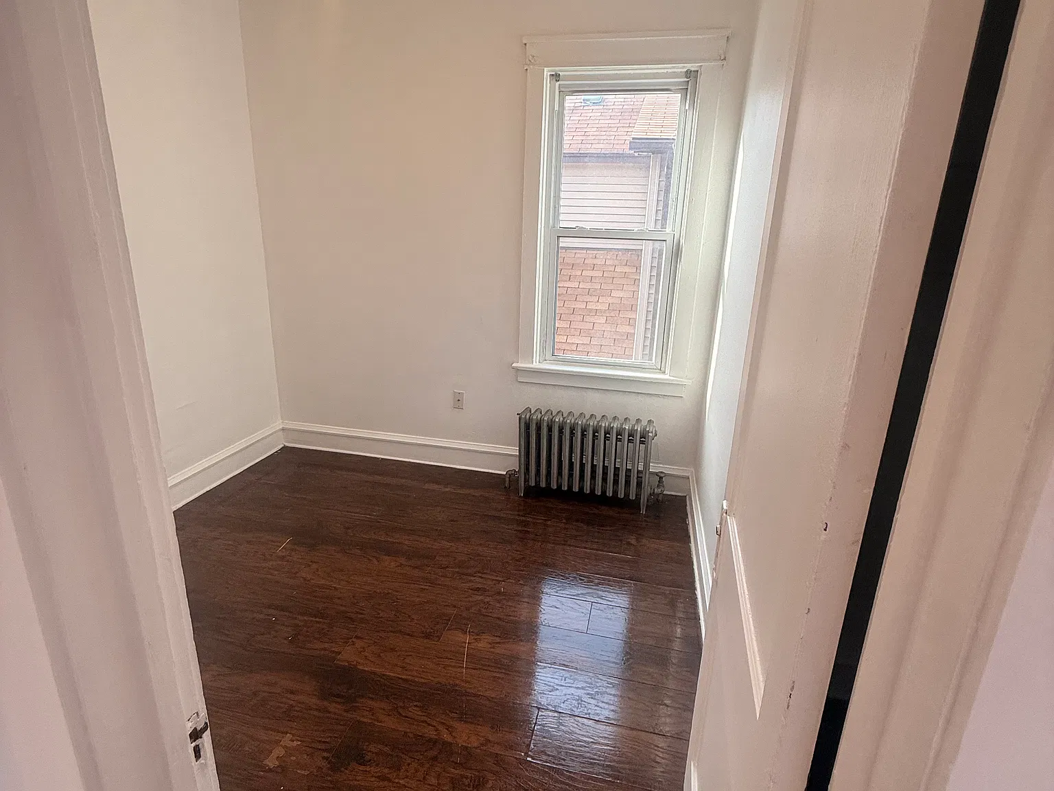 3 bed, 1300 sqft, $1,400 — Photo 2