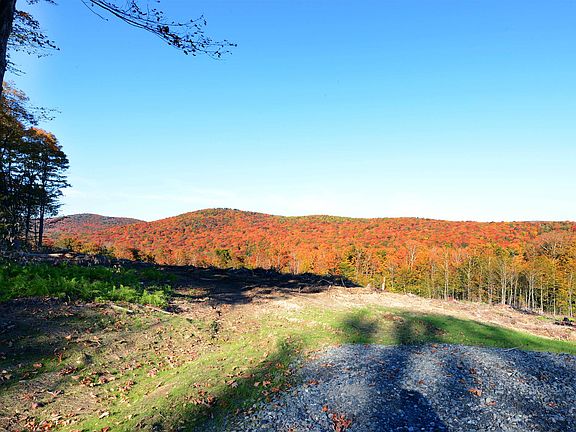 4th image of 16 Overlook Drive
