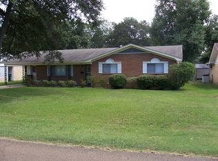 502 Montgomery St, Greenwood, MS 38930