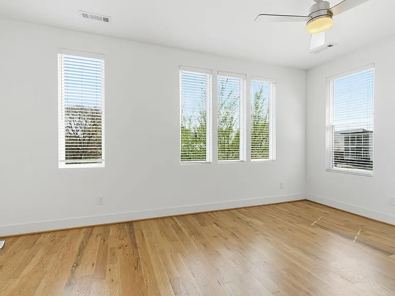 1202 Katie Ave — Photo 33