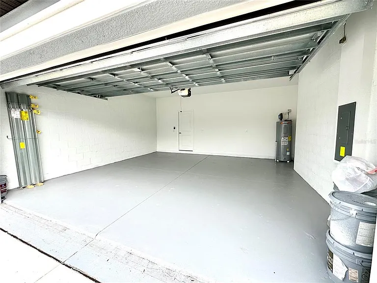 2201 Cerulean Sky Dr — Photo 3
