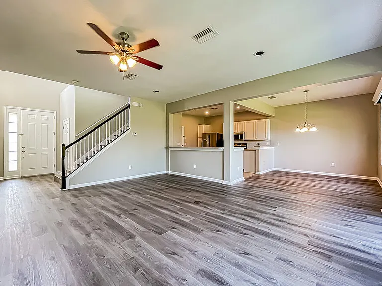 13945 Crater Cir — Photo 5