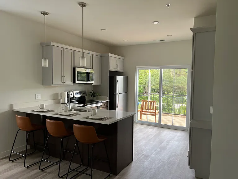 2185 Wisconsin Ave — Photo 8