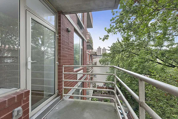Sold by Compass | media 5