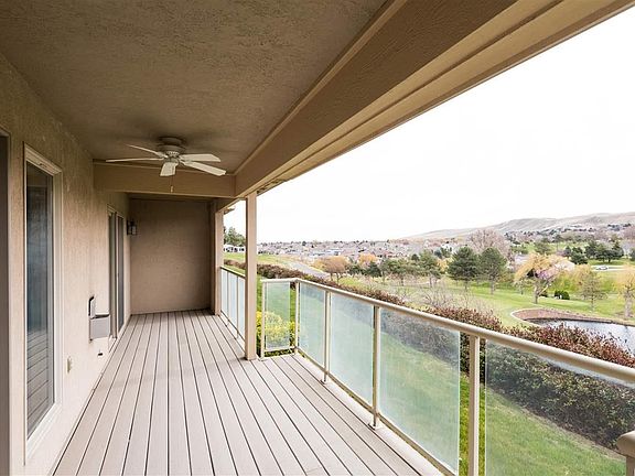 3rd image of 3710 Canyon Lakes Dr #C104