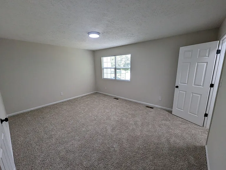 1879 Ferrell Dr — Photo 9