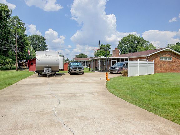 4th image of 200 Kingswood Dr