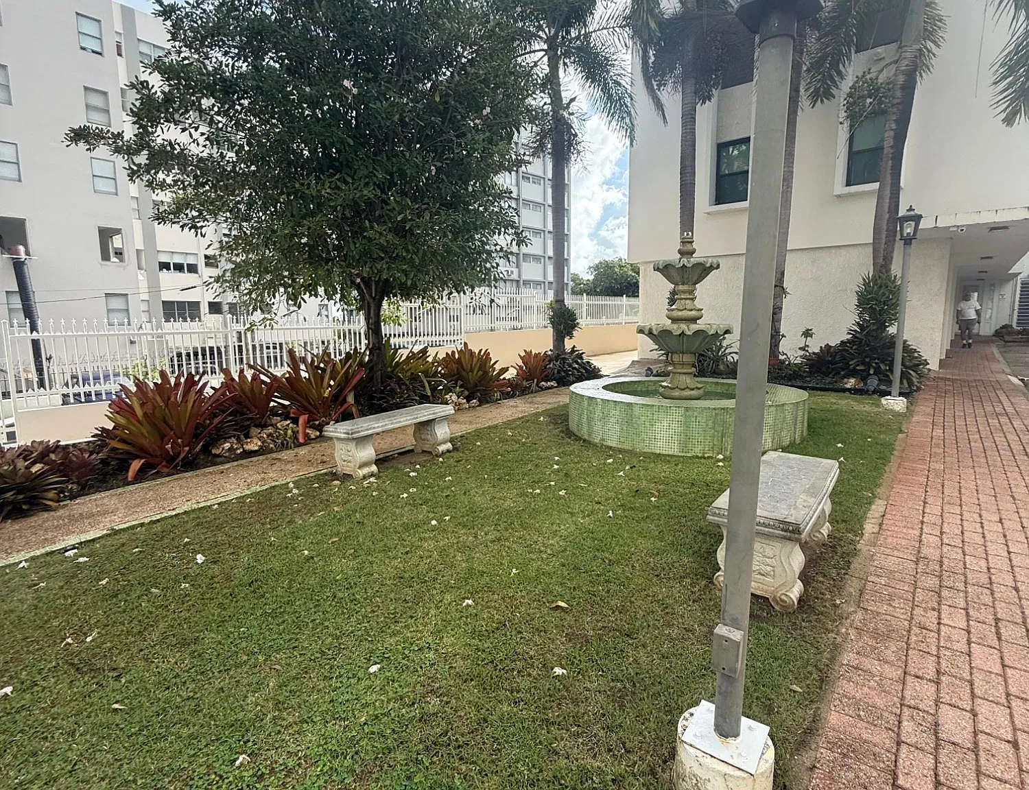 El Avellano (Condominio) — Photo 3