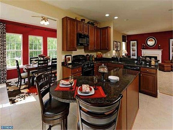 3rd image of 2240 Armata Dr