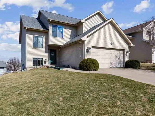 2742 Jacque St, Iowa City, IA 52246