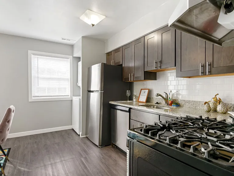 Fairway Ridge Apartments and Townhomes — Photo 32