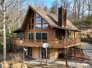 80 Purple Finch Ln, Berkeley Springs, WV 25411