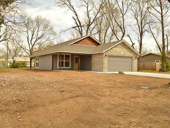3rd image of 313 E Stumbo Ave